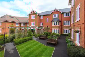 1.HallmarkCareHome_AlexandraGrange_Hero