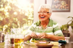resident-dining_hallmark-luxury-care-homes